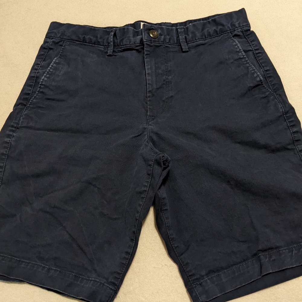 GAP Men’s Chino Shorts – Size 30, 9” Inseam – Khaki Casual Summer Wear